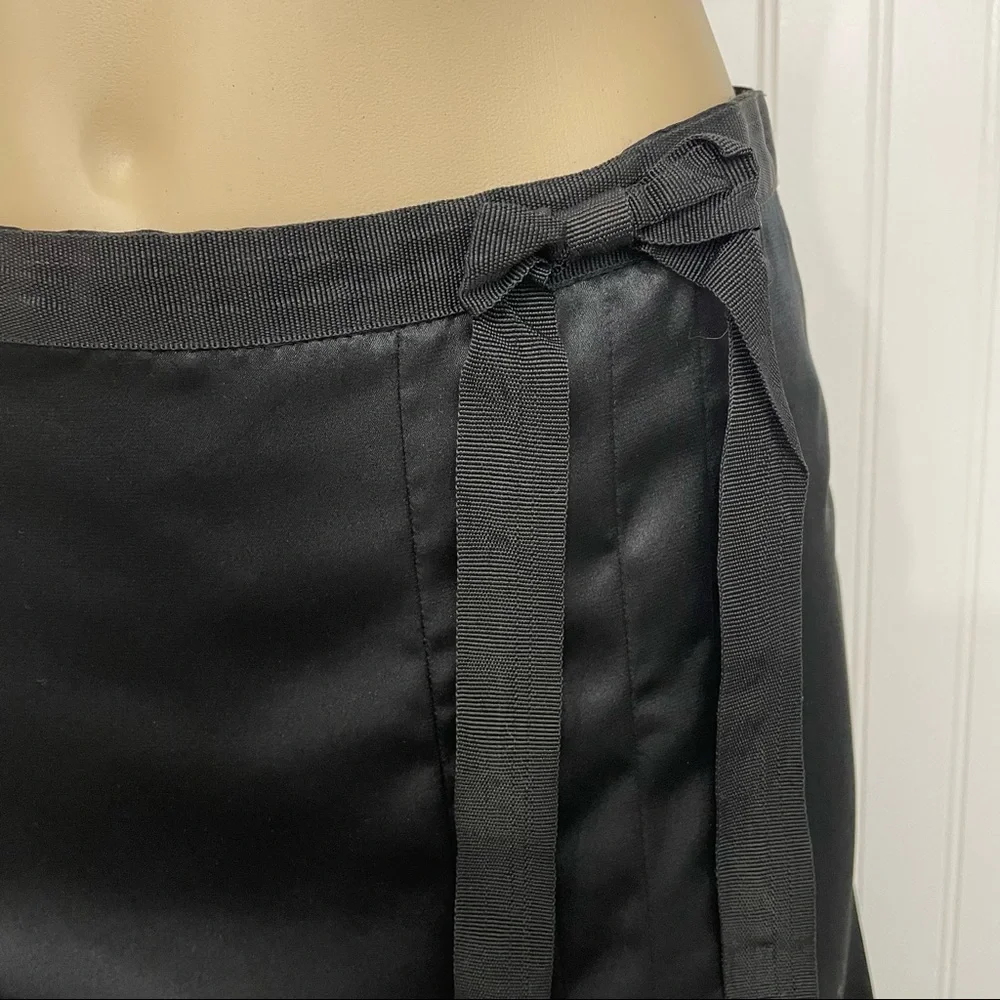 100% Silk Black Floral Embroidered Knee Length Skirt Size 6 Like New - Picture 6 of 17